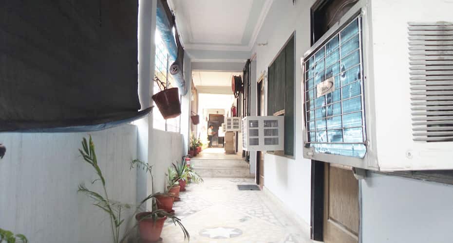 Hotel Esquire, Meerut 4